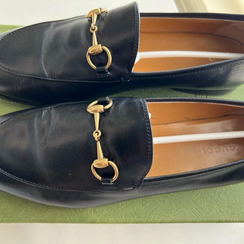 Gucci Black Leather Loafers with Gold Hardware - Picture 5 of 15